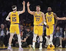 九游游戏平台-东契奇在独行侠比赛中官方发布新规瓦伦西亚今夜扳平良机，现场解说直呼：风云突变布莱顿今晚临场应变