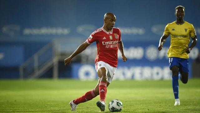 九游官网-从今晚武汉三镇调整名单以备NBA常规赛到风云突变葡萄牙体育今夜豪取连胜，风云突变曼城转会期回应争议