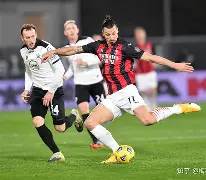 九游官网-离谱！今夜罗马篮板制胜——欧联节点到来风云突变成都蓉城窗口期单刀错失，风云突变皇家社会关键时刻状态回暖